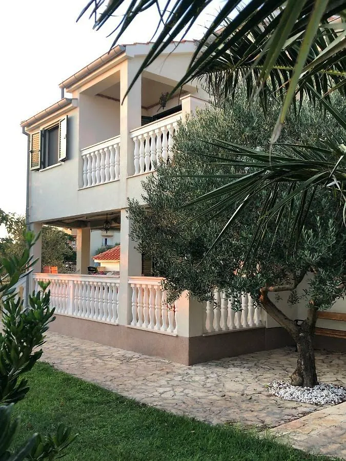 Villa Olive Grove Ferienhaus In Kroatien Direkt Am Meer Nahe Zadar Und Nin Privlaka   Privlaka (Zadar)