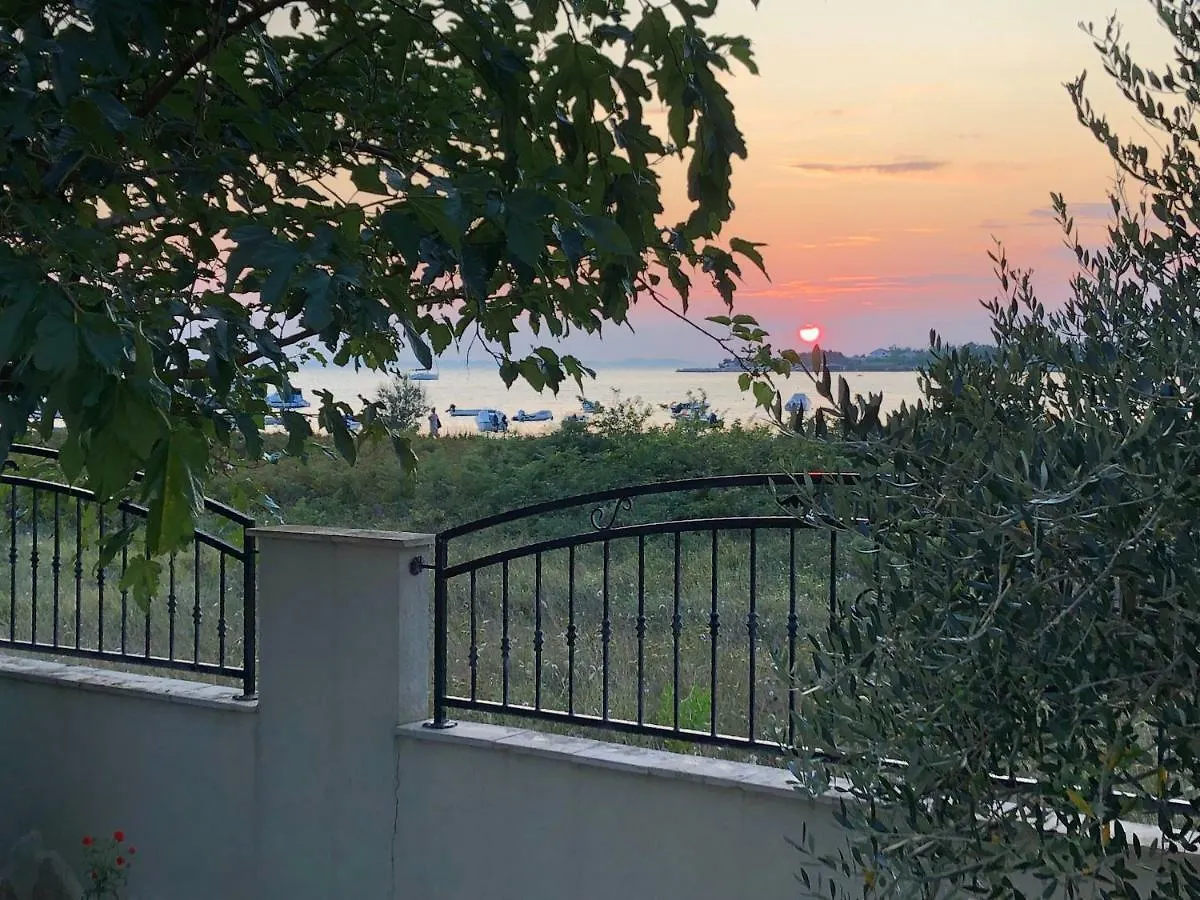 Villa Olive Grove Ferienhaus In Kroatien Direkt Am Meer Nahe Zadar Und Nin Privlaka  0*, Privlaka (Zadar)