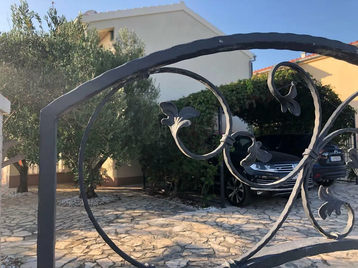 Villa Olive Grove Ferienhaus In Kroatien Direkt Am Meer Nahe Zadar Und Nin Privlaka  Privlaka (Zadar)