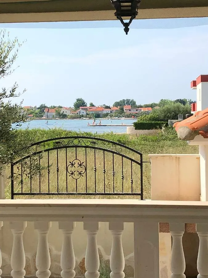 Villa Olive Grove Ferienhaus In Kroatien Direkt Am Meer Nahe Zadar Und Nin Privlaka  Croatia