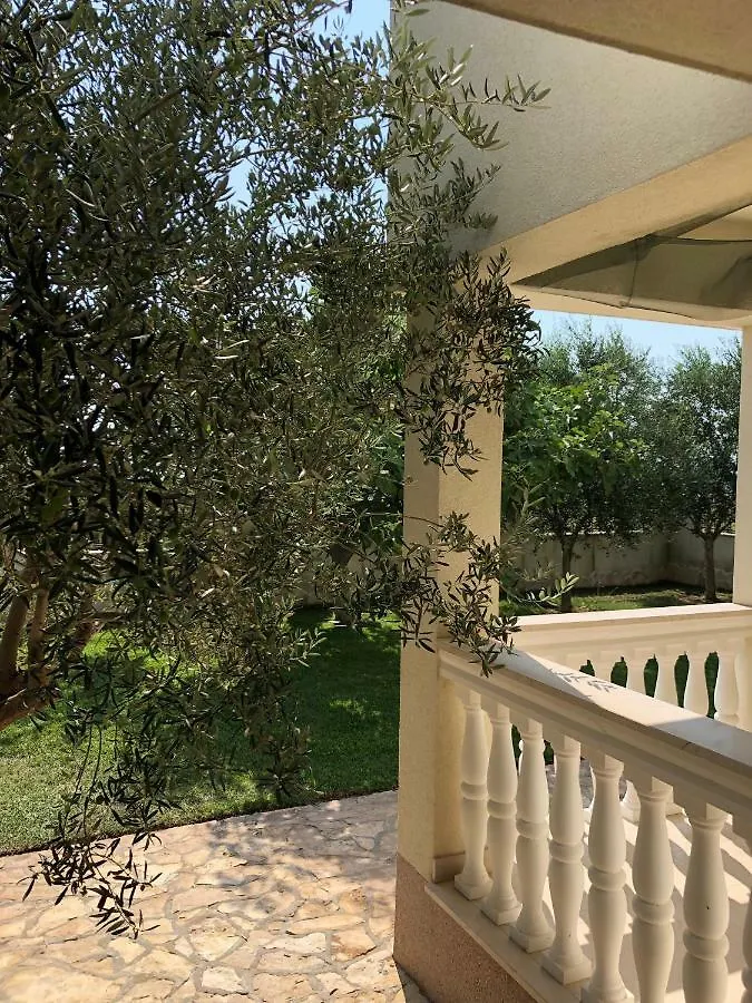 Villa Olive Grove Ferienhaus In Kroatien Direkt Am Meer Nahe Zadar Und Nin Privlaka   Privlaka (Zadar)