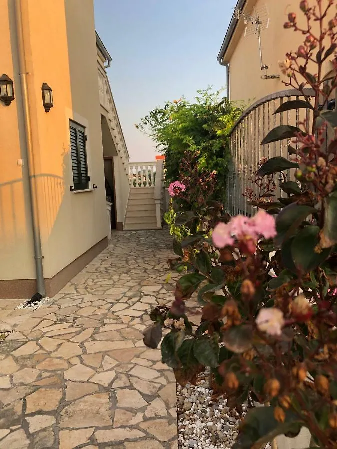 Villa Olive Grove Ferienhaus In Kroatien Direkt Am Meer Nahe Zadar Und Nin Privlaka