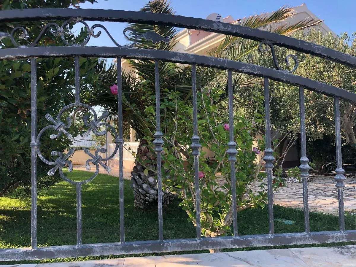 Villa Olive Grove Ferienhaus In Kroatien Direkt Am Meer Nahe Zadar Und Nin Privlaka  Croatia
