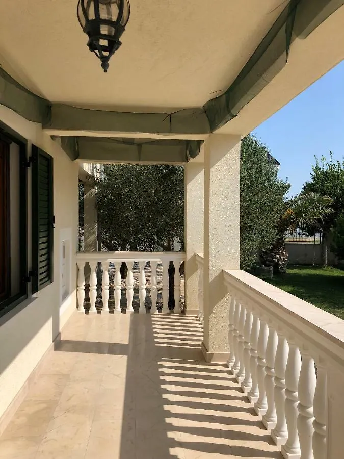 Villa Olive Grove Ferienhaus In Kroatien Direkt Am Meer Nahe Zadar Und Nin Privlaka  Croatia